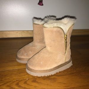 Ugg Florence boots